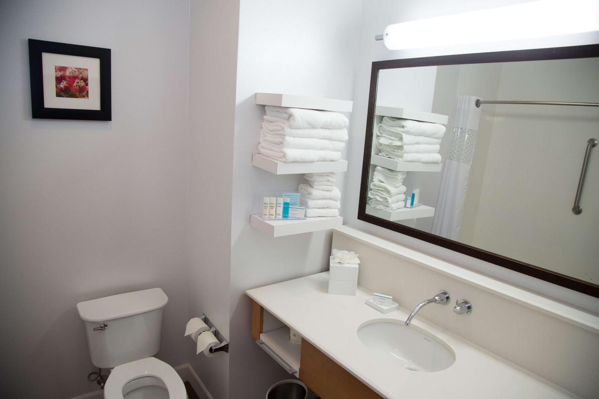 Hampton And By Hilton Hotel 3*