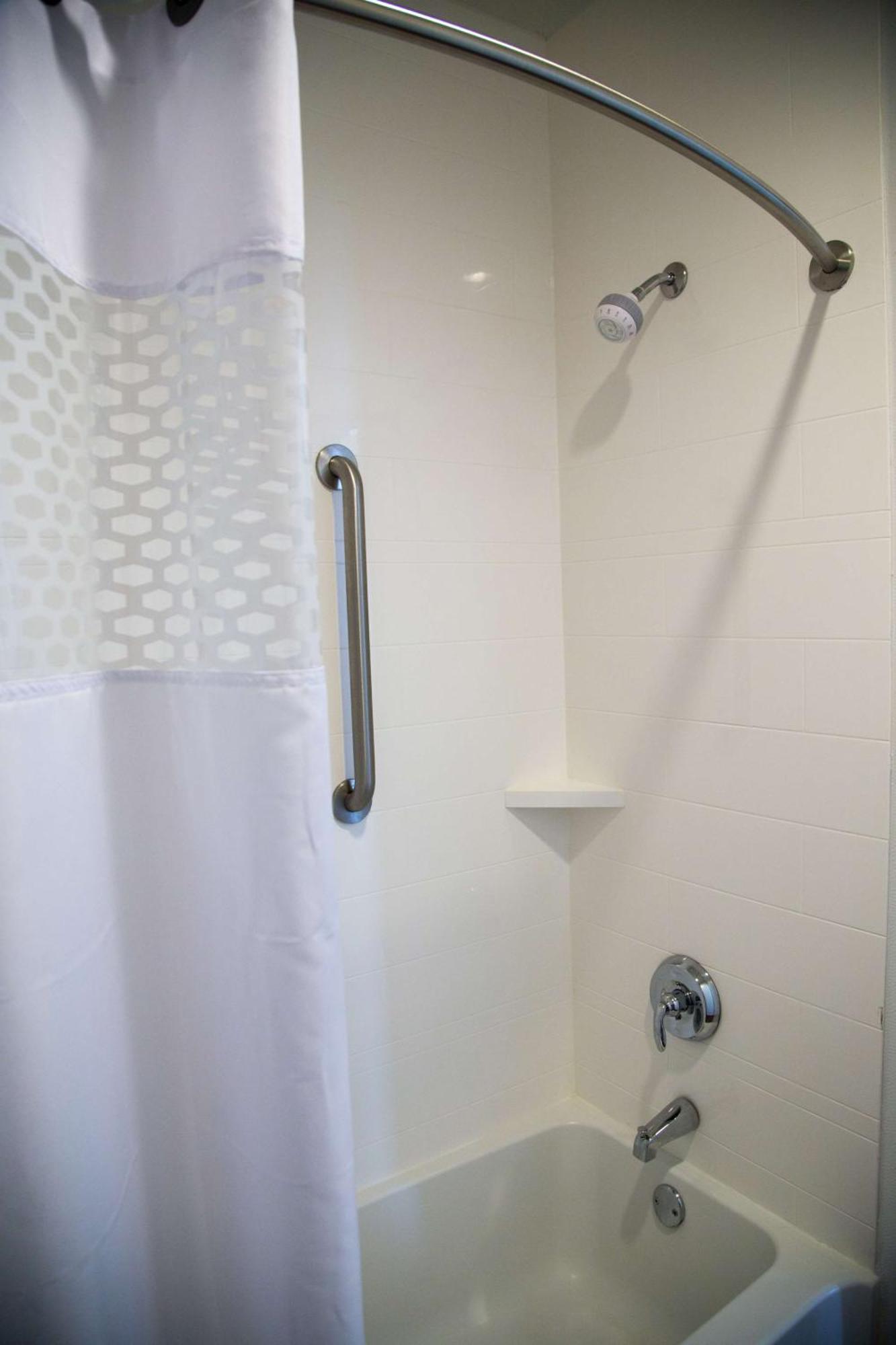 Hampton And By Hilton 3*